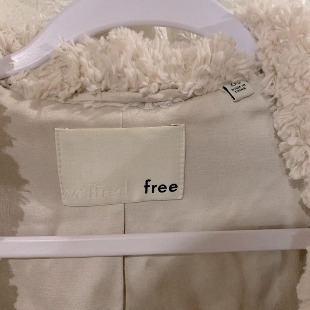 WILFRED FREE ARITZIA GORGEOUS FUZZY JACKET | LINED BLAZER | SUPER SOFT SHERPA CO - Picture 2 of 6